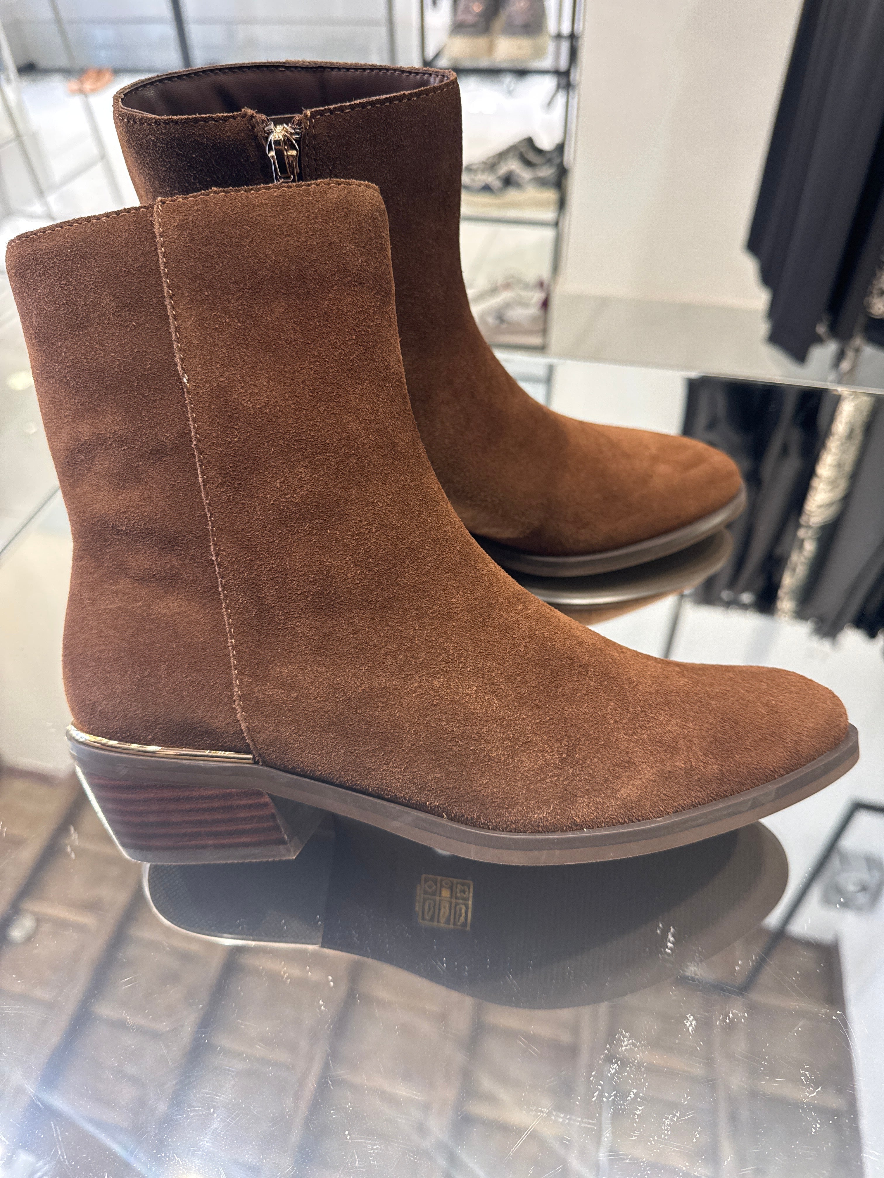 Stivaletto basso Alma en Pena in pelle