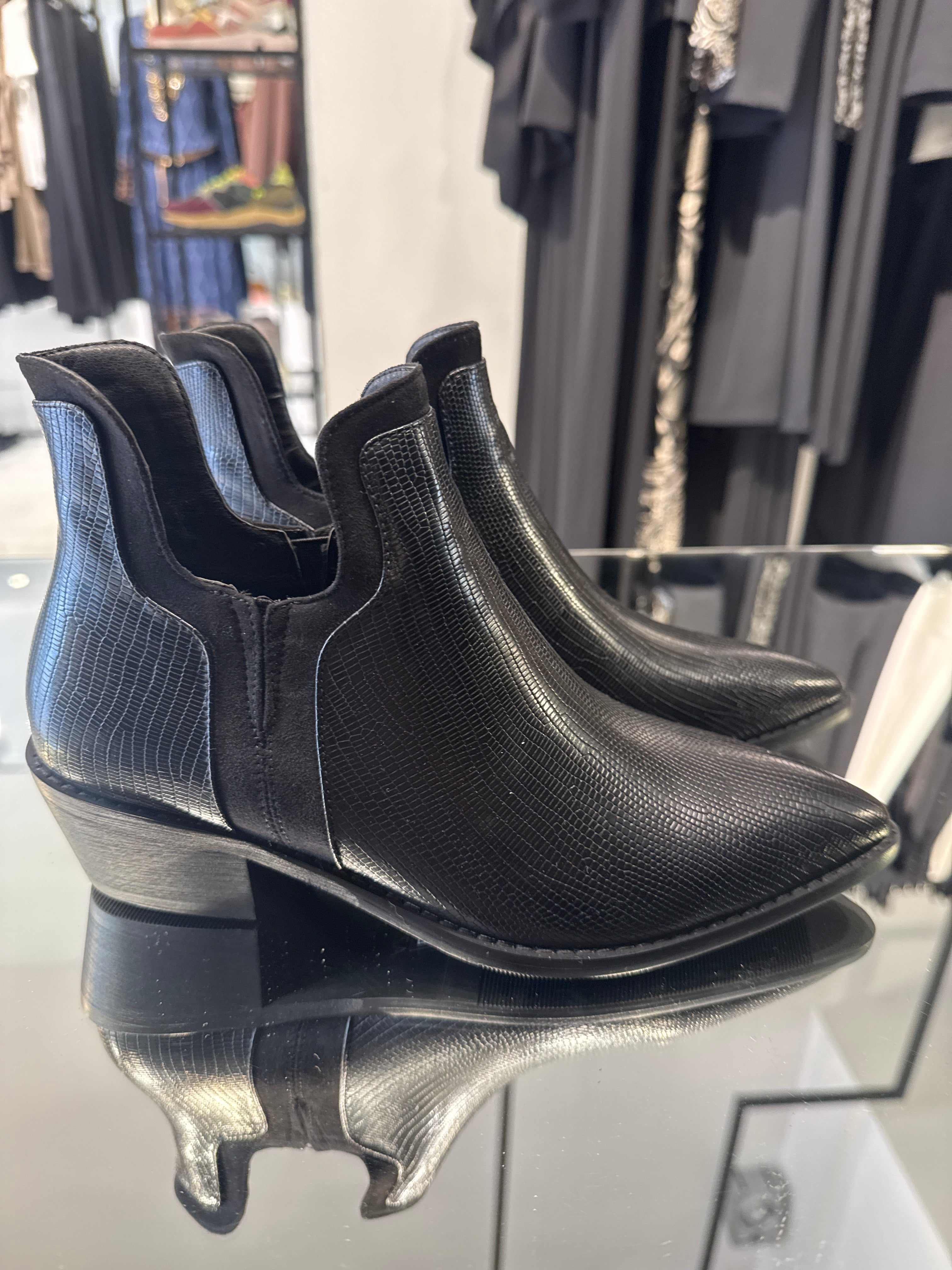 Stivaletto AZAREY basso effetto pitonato in pelle